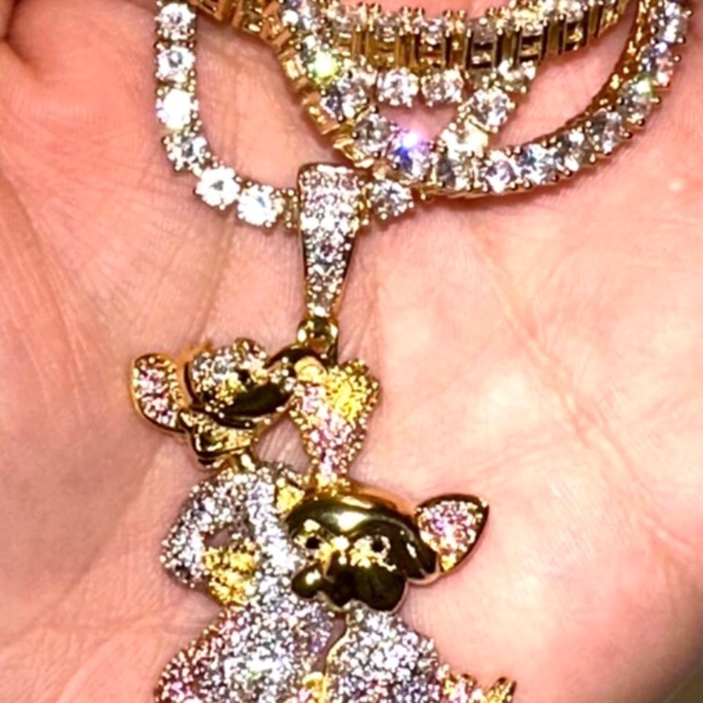 PINKY AND THE BRAIN PENDANT W DIAMOND NECKLACE